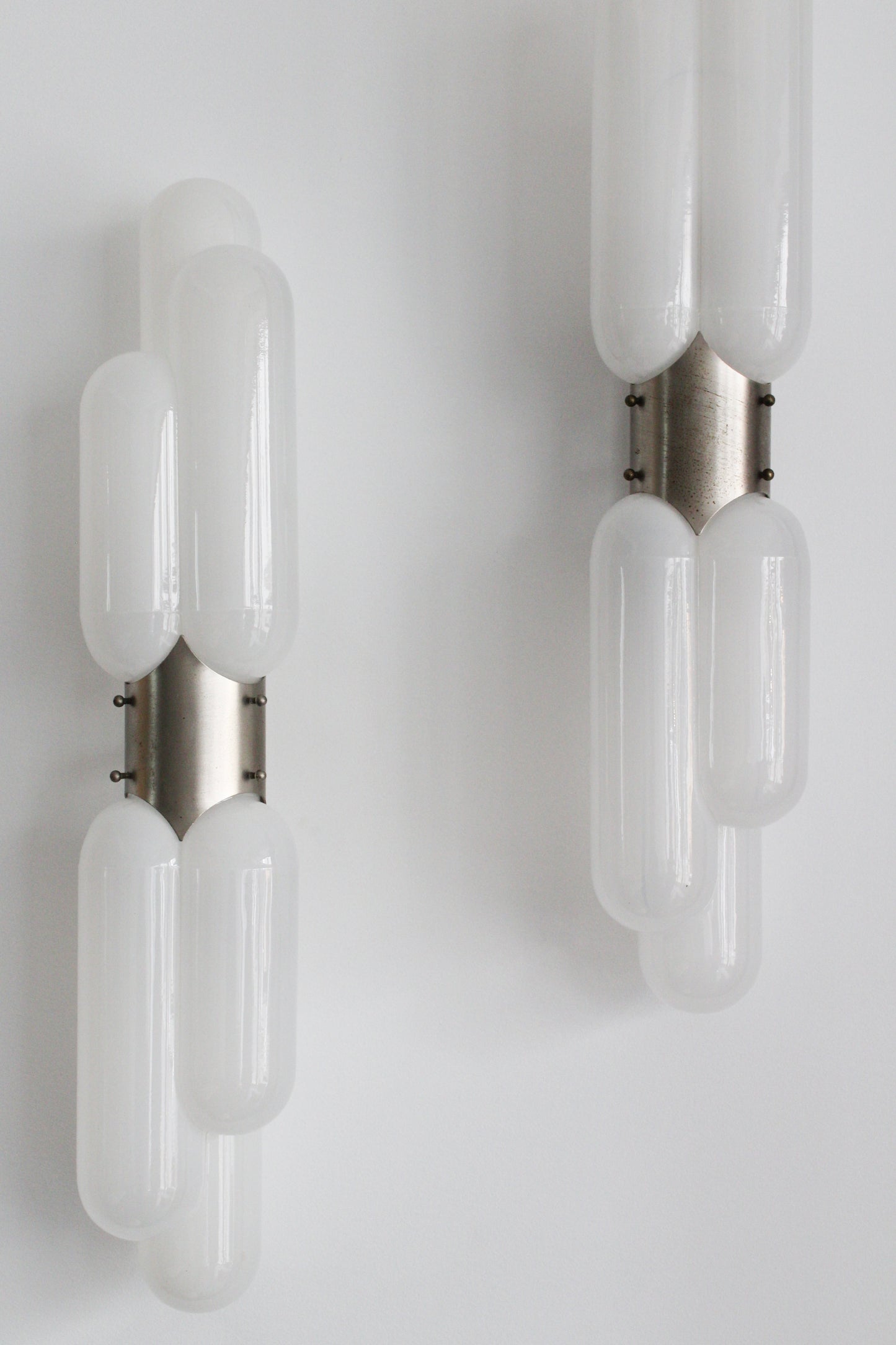 Paire d'appliques modèle "Torpedo" de Carlo Nason, années 1960