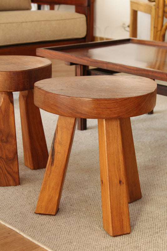 DESIGN FRANCAIS | Suite de deux tabourets