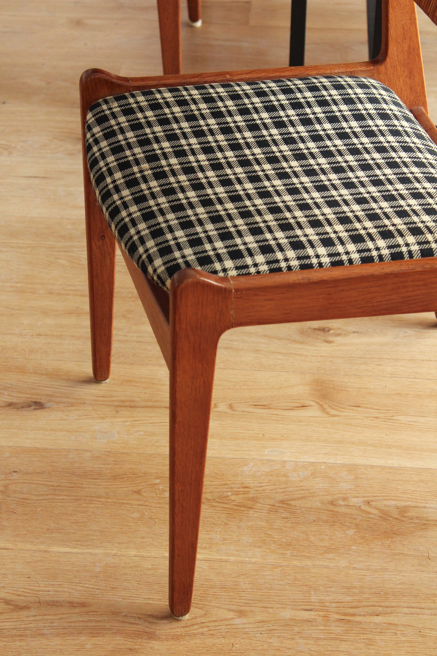 DESIGN SUEDOIS | Set de 6 chaises