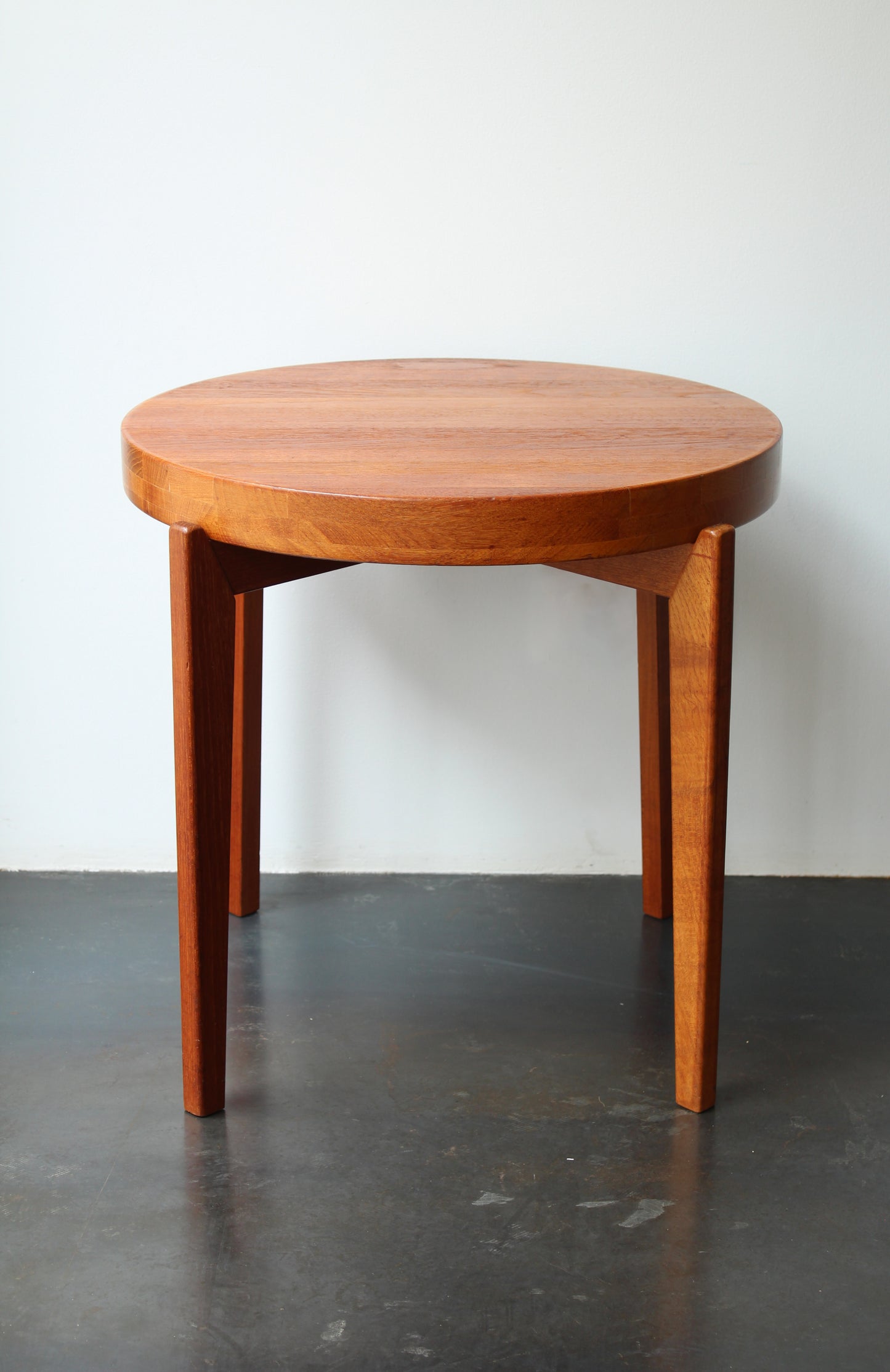 JENS HARALD QIUSTGAARD | Table d'appoint