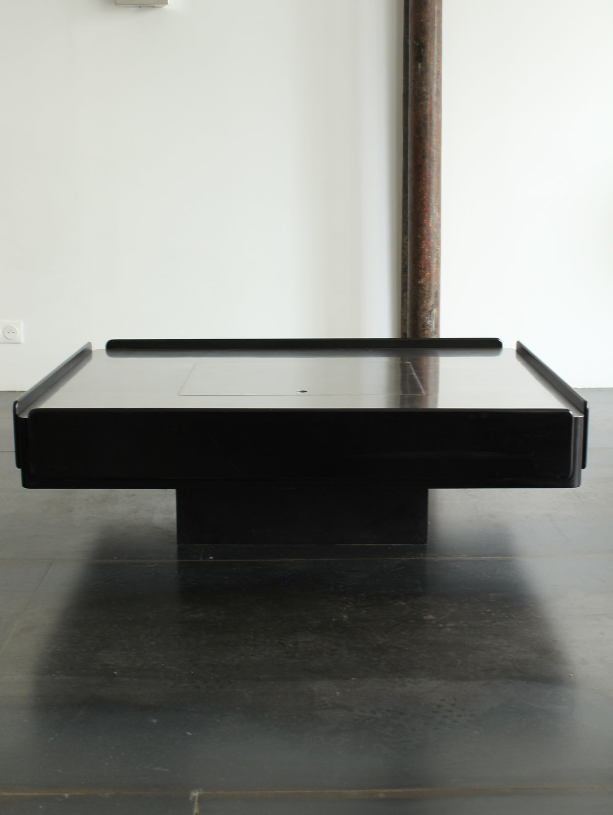 VICO MAGISTRETTI | Table basse "Caori"