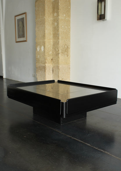 VICO MAGISTRETTI | Table basse "Caori"