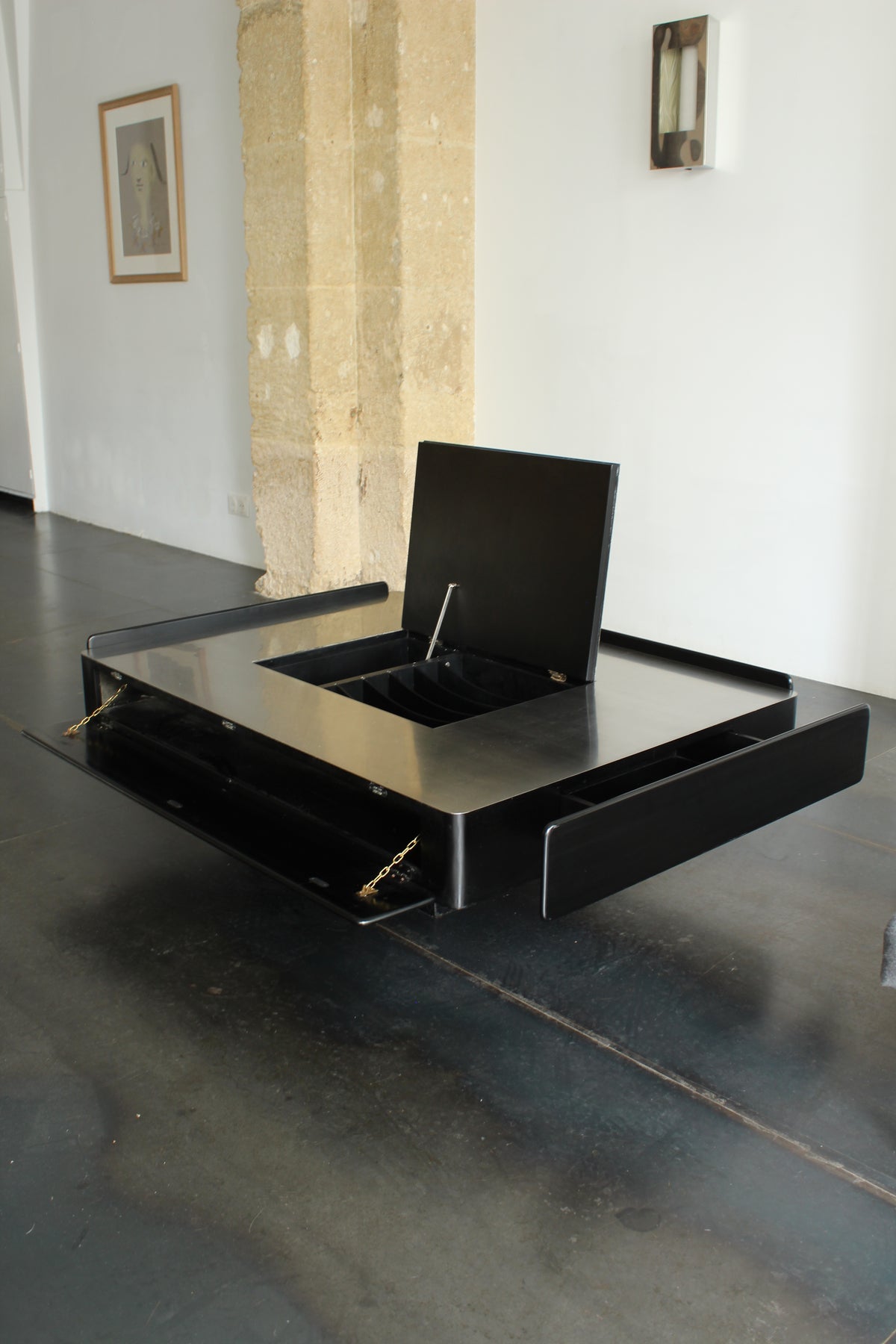 VICO MAGISTRETTI | Table basse "Caori"