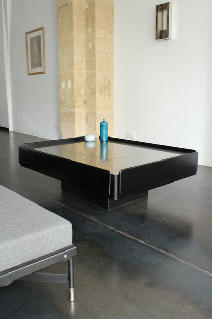 VICO MAGISTRETTI | Table basse "Caori"