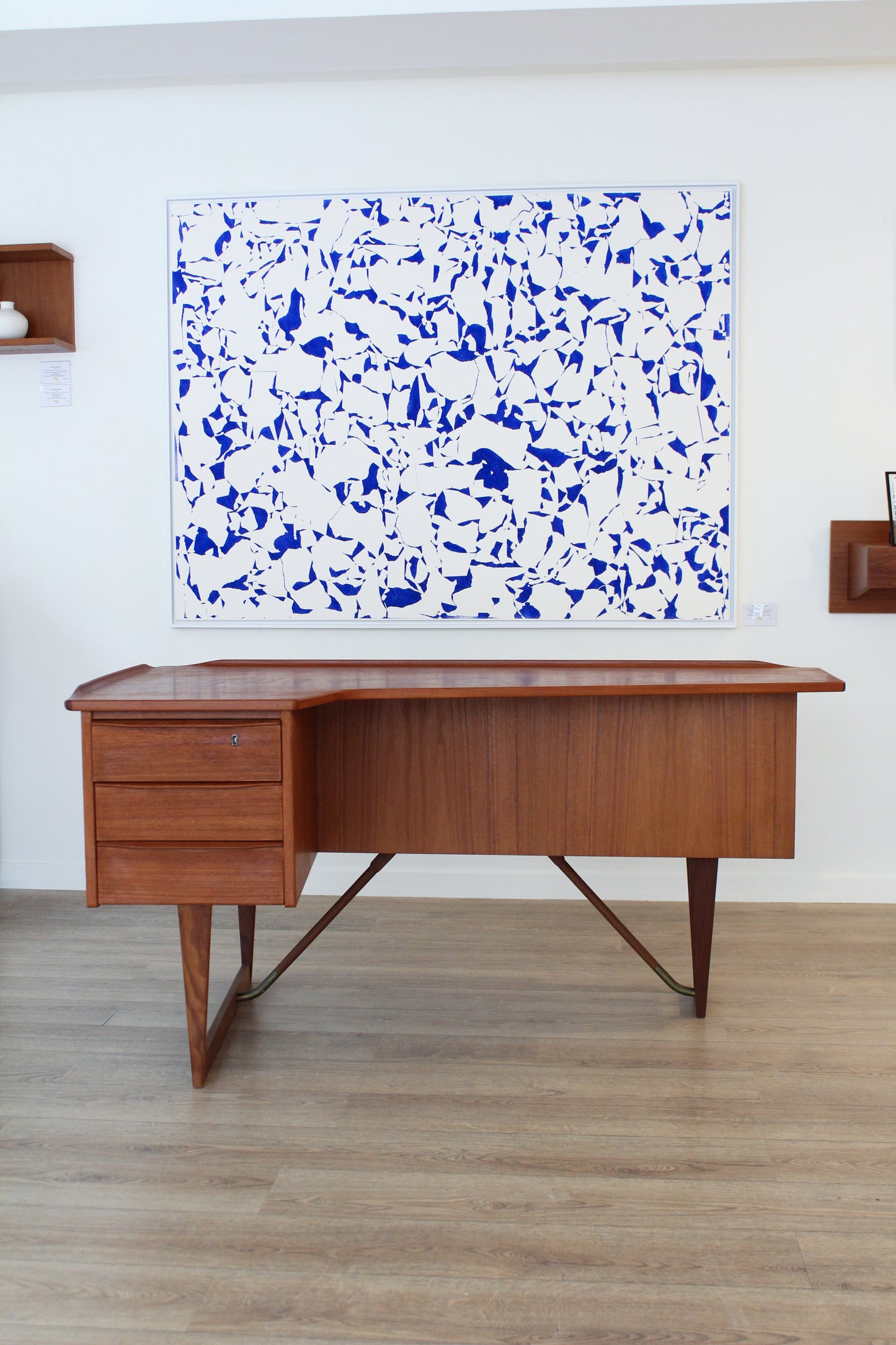 PETER LØVIG NIELSEN - “Boomerang” desk