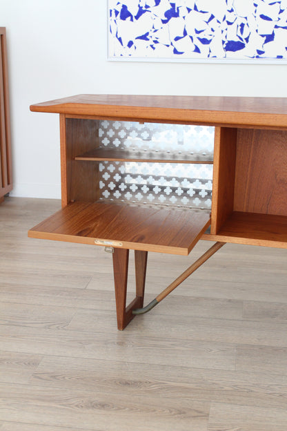 PETER LØVIG NIELSEN - “Boomerang” desk