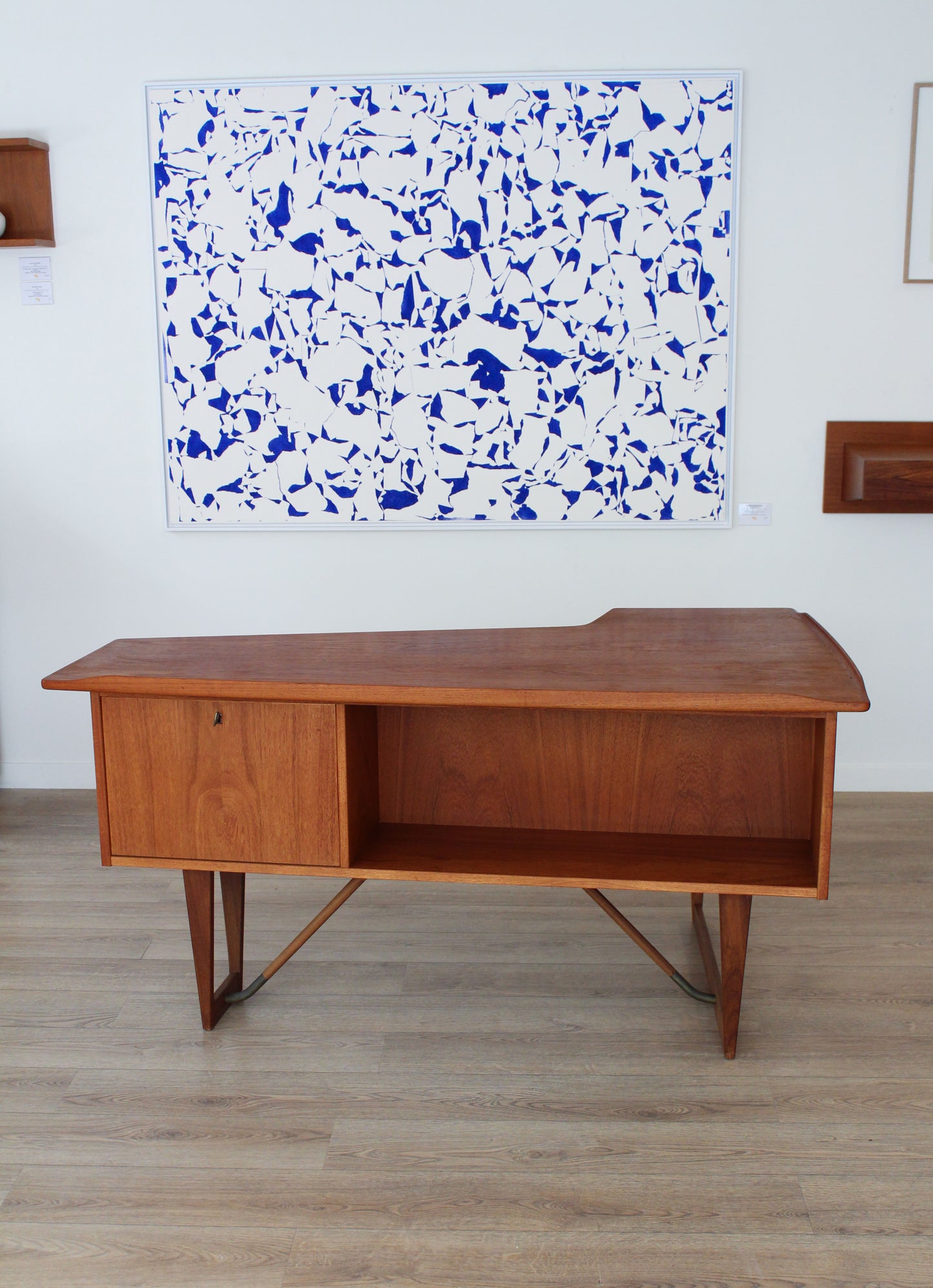 PETER LØVIG NIELSEN - “Boomerang” desk