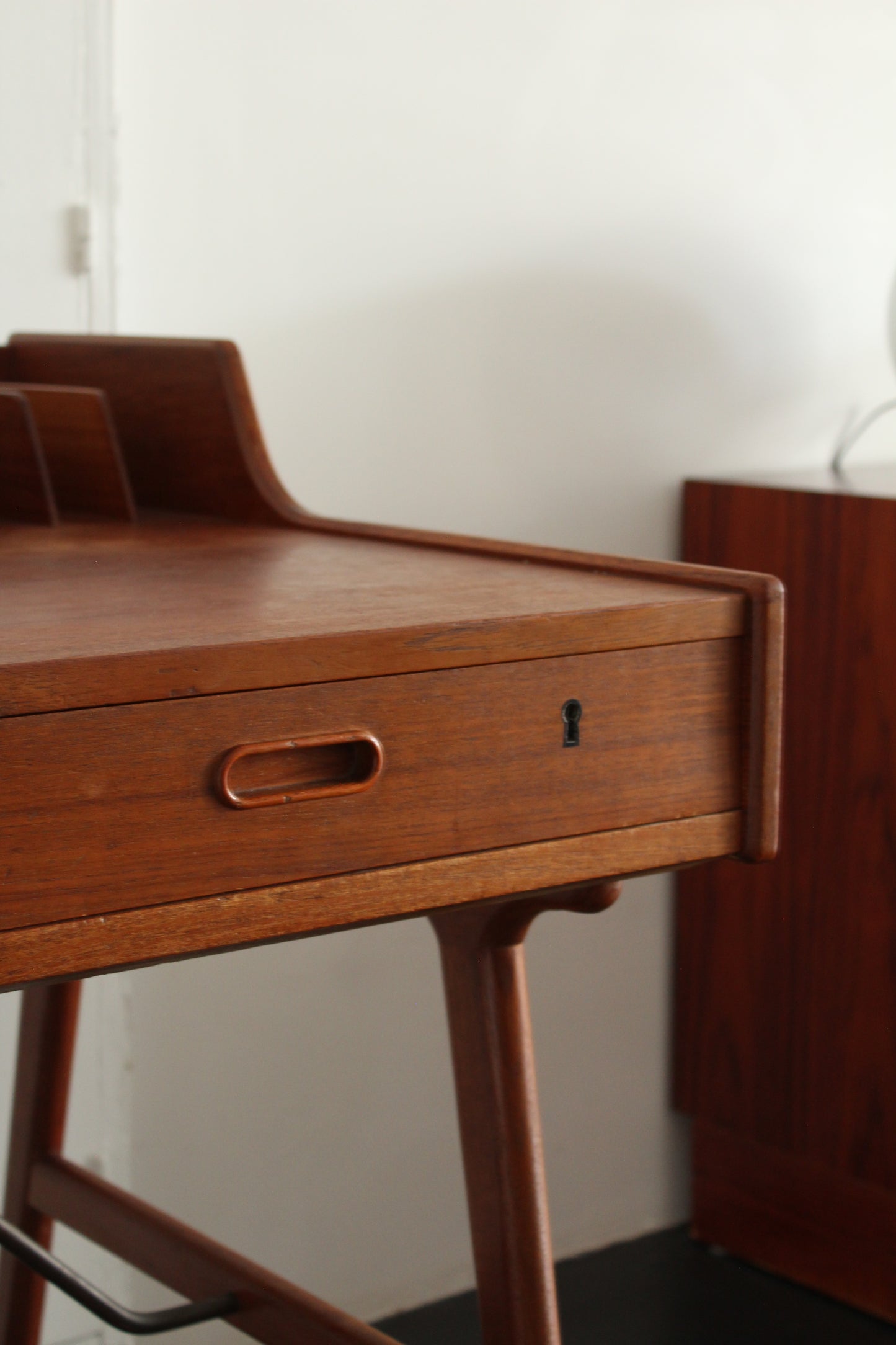 ARNE WAHL IVERSEN | Bureau