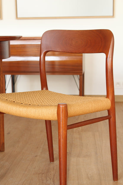 NIELS OTTO MÖLLER | Set de 4 chaises modèle 75