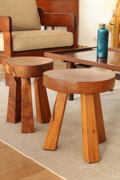 DESIGN FRANCAIS | Suite de deux tabourets