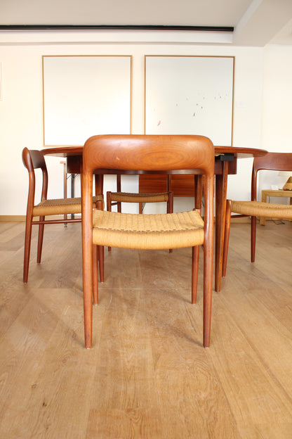 NIELS OTTO MÖLLER | Set de 4 chaises modèle 75