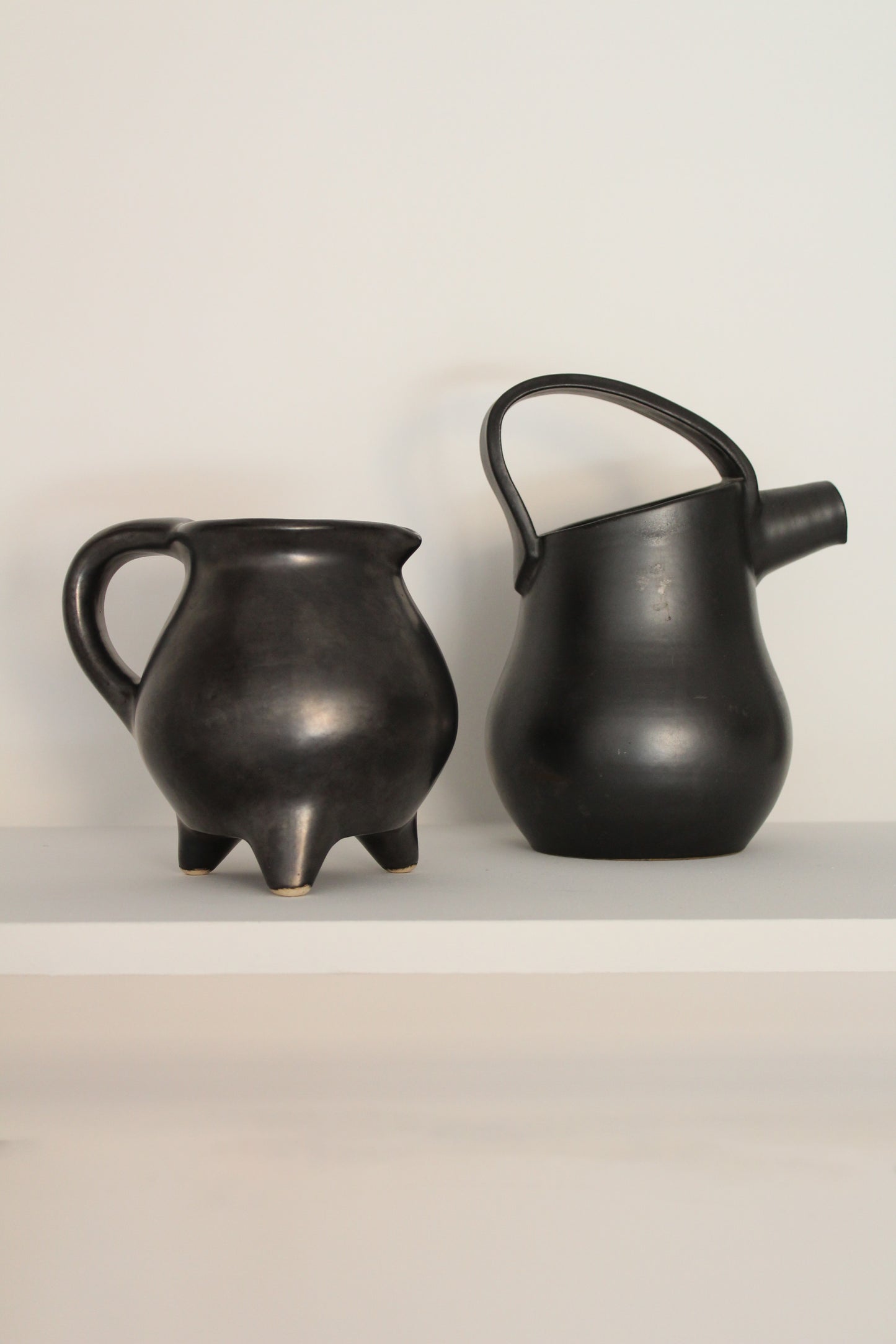 DESIGN FRANCAIS | Deux verseuses