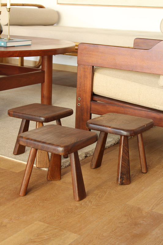 DESIGN BRUTALISTE | Trois tabourets